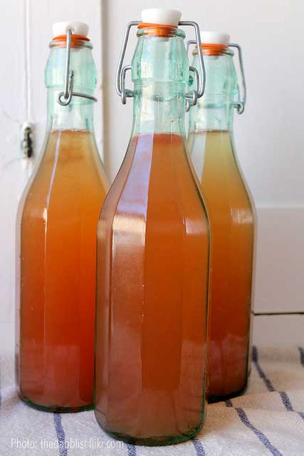 kombucha-in-bottles kombucha tea in glass bottles